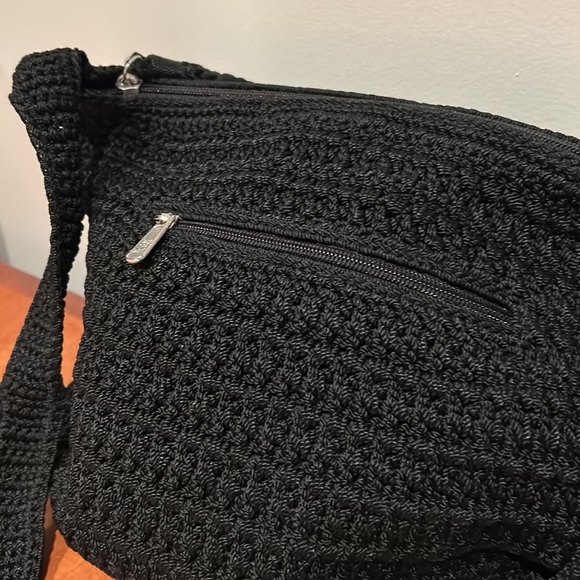 The Sak black shoulder bag. Excellent condition no rips or stains pet free home - Picture 3 of 6